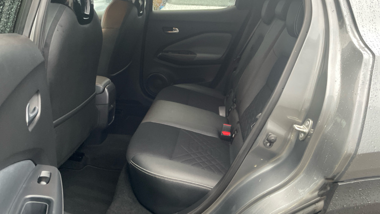 Nissan Juke 1.0 DiG-T 114 Tekna 5dr Petrol Hatchback